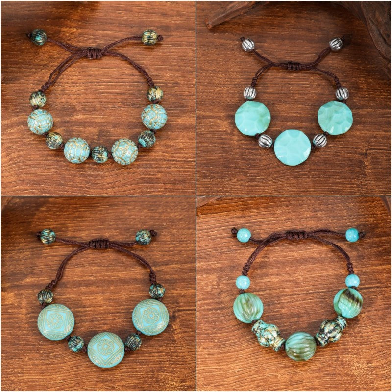 Pulsera bohemia de cuentas turquesas hecha a mano