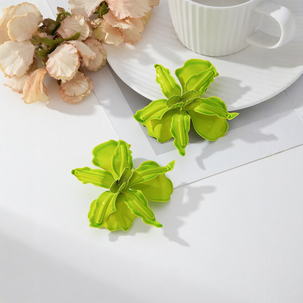 Boucles d'oreilles florales exagérées à la mode, style fleur en alliage, tendance