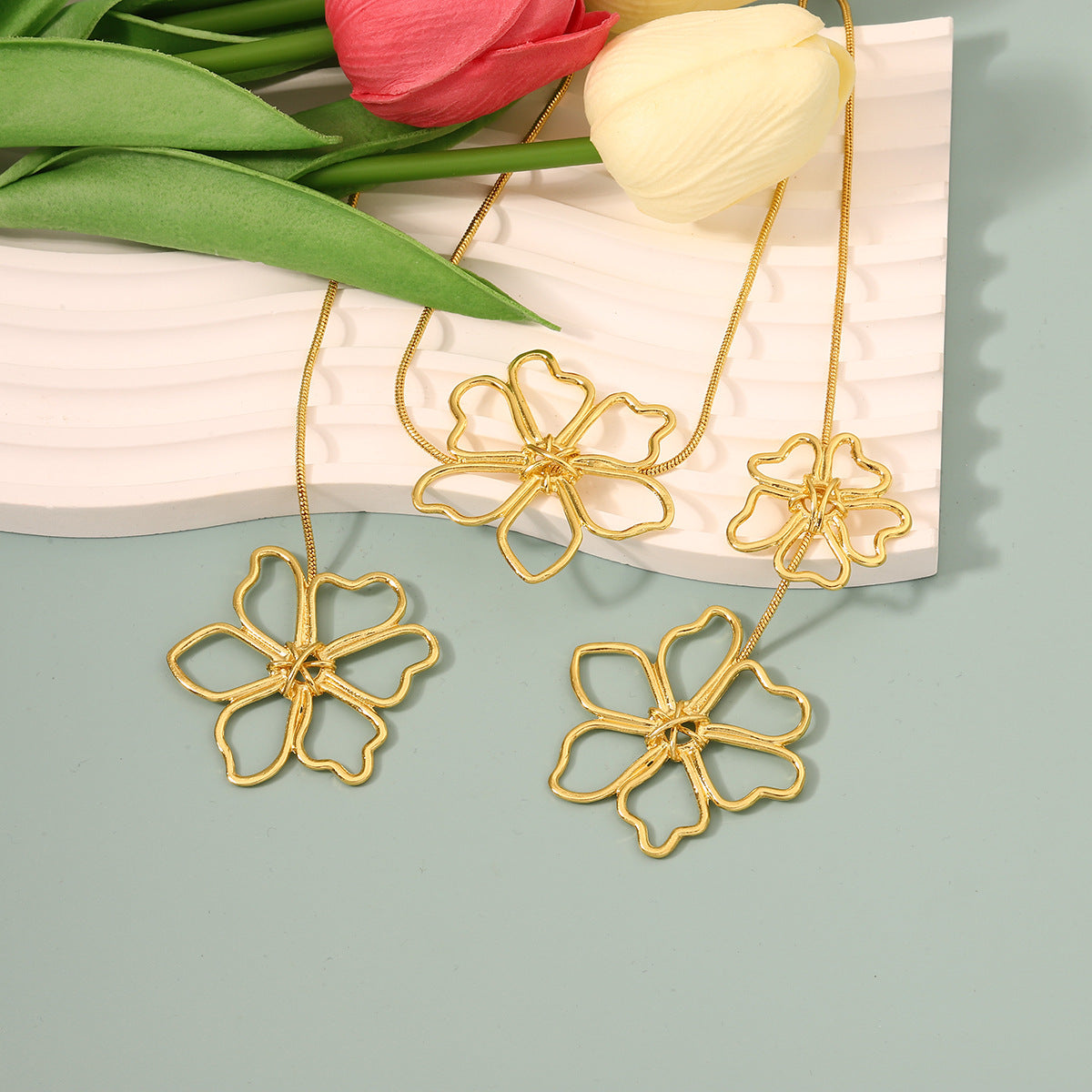 Women Fashion Creative Long Metal Alloy Flower Necklace