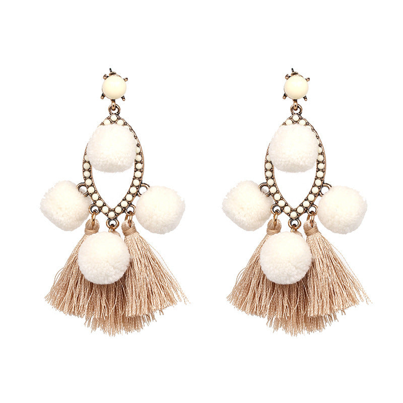 Pendientes bohemios con borlas y pompones pequeños para mujer