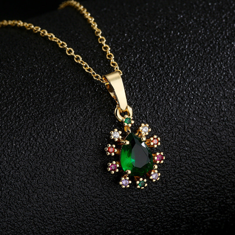 Collar con colgante de ojo malvado de circonita exquisita para mujer