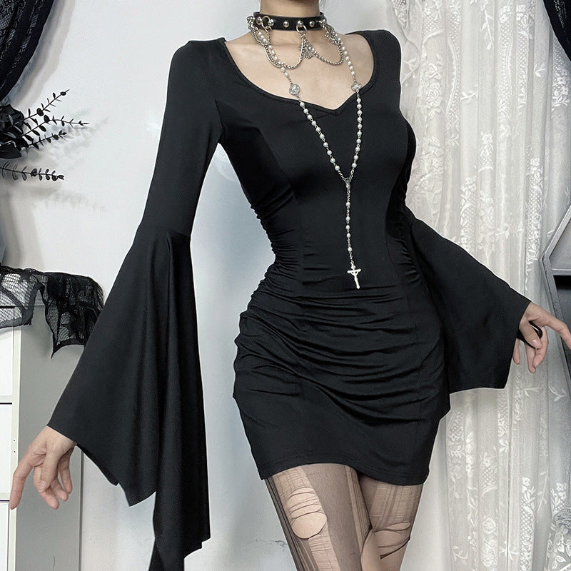 Robe élégante à manches chauve-souris et col en V style gothique pour femme
