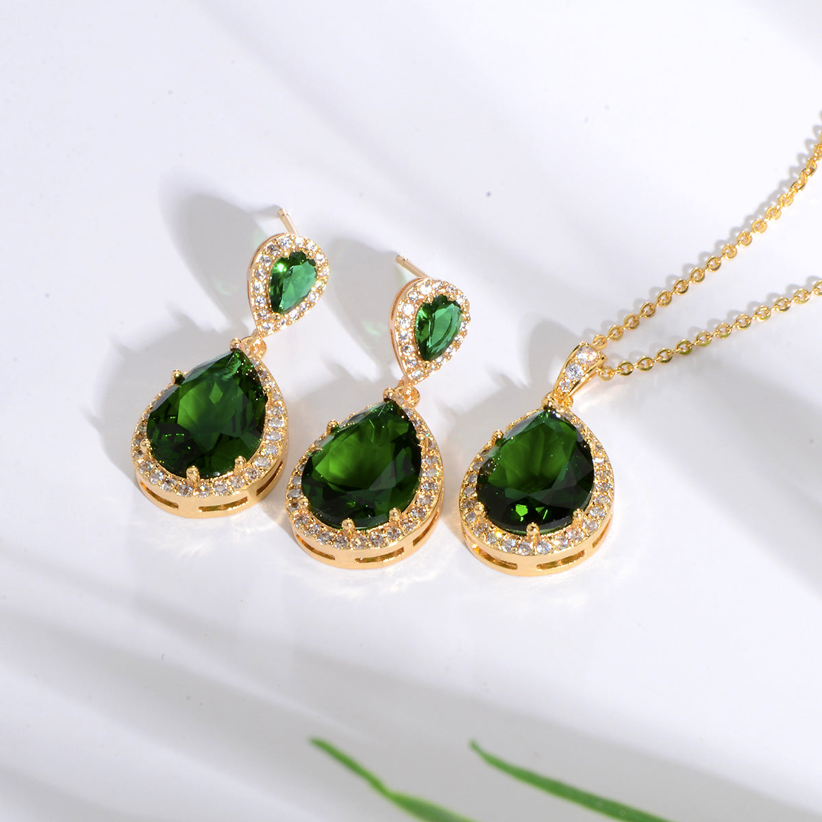 Women Jewelry Water Drop Zircon Necklace Earrings Set Fashion Statement