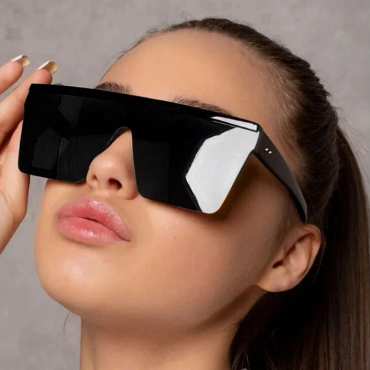 Gafas de sol de moda de una pieza con montura grande