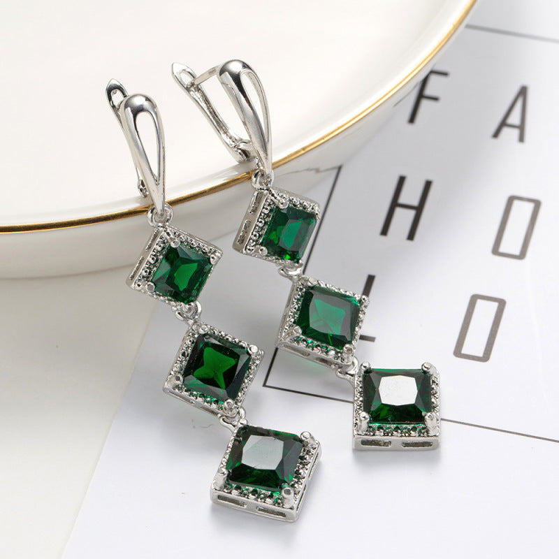 Pendientes bohemios con piedras preciosas para mujer