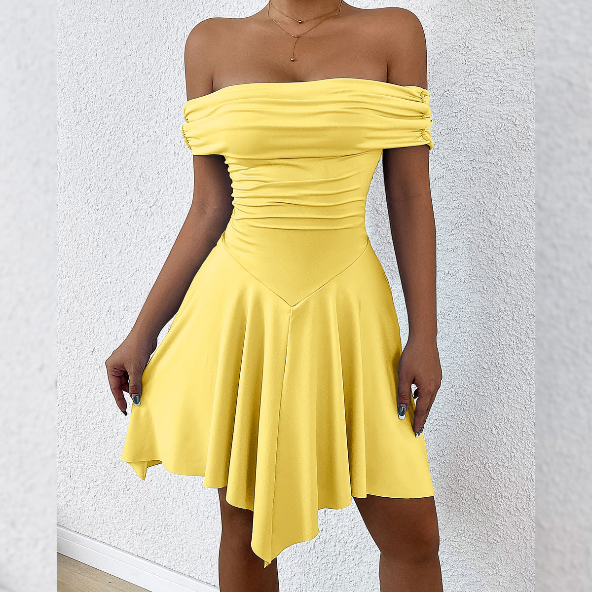 Women Fashion Solid Color Shoulder Irregular Dress in Gourmet Milk Silk