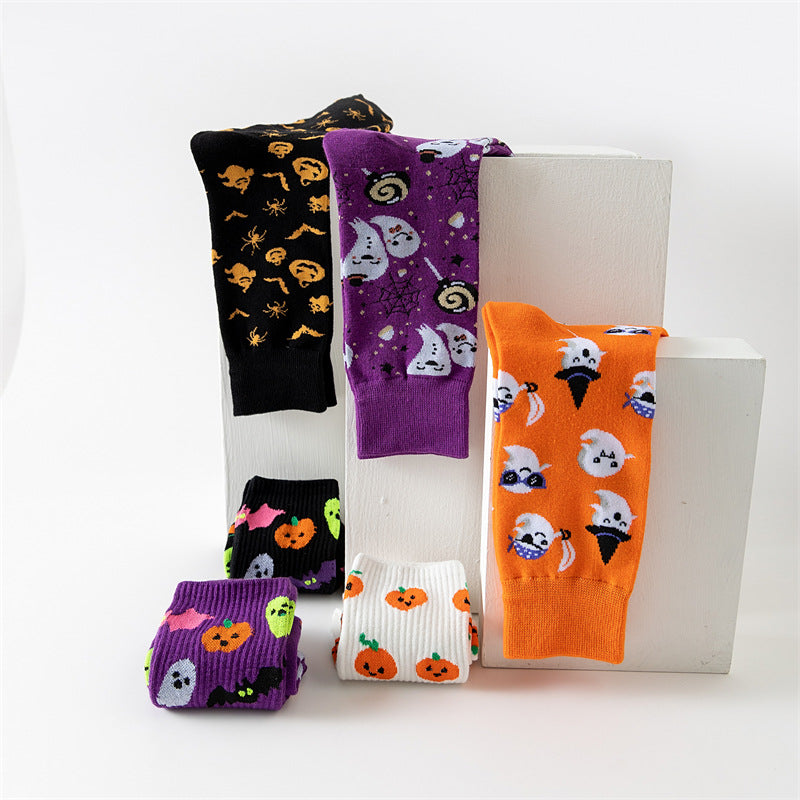 Calcetines de tubo con calabaza fantasma de dibujos animados de Halloween