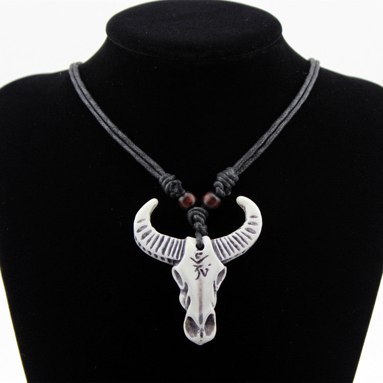 Collar unisex vintage de imitación de hueso de yak para Halloween