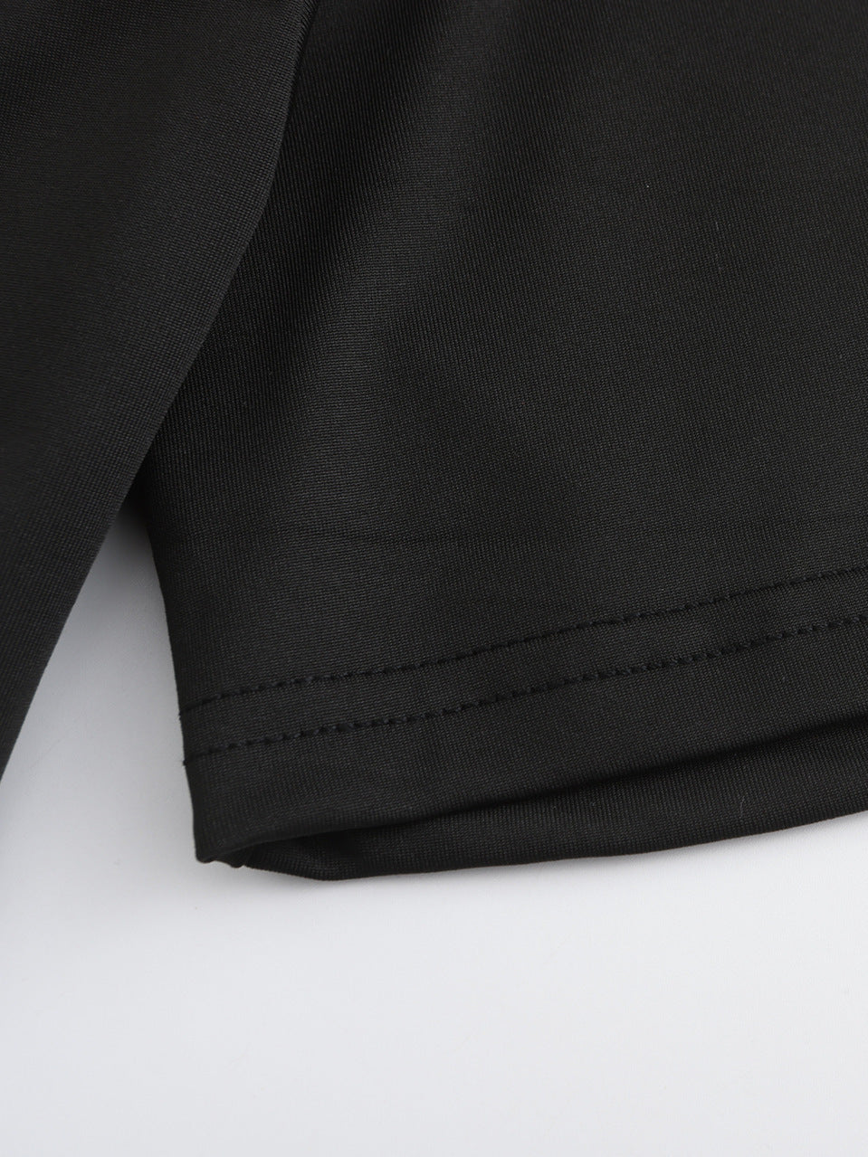 Camiseta corta ajustada con estampado de araña de estética gótica oscura