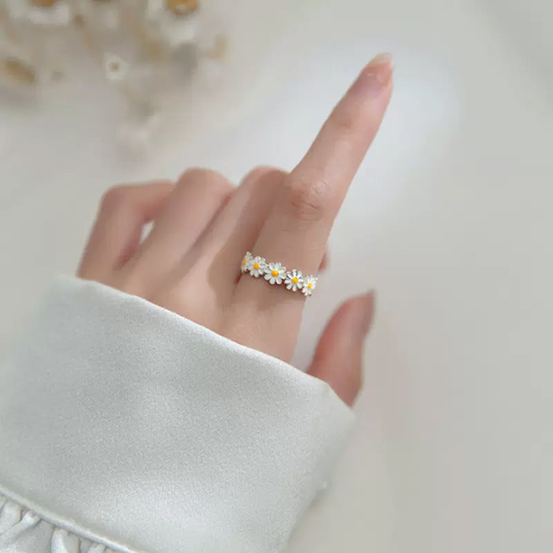 Anillo de plata de ley S925 con diseño de margaritas de moda