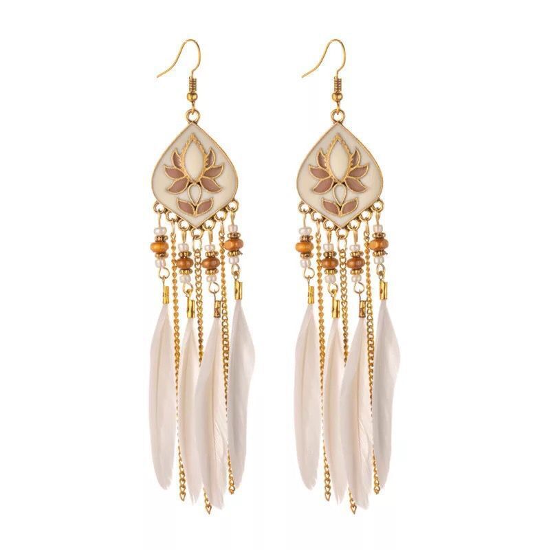 Pendientes bohemios con borlas de plumas y cuentas de flor de loto