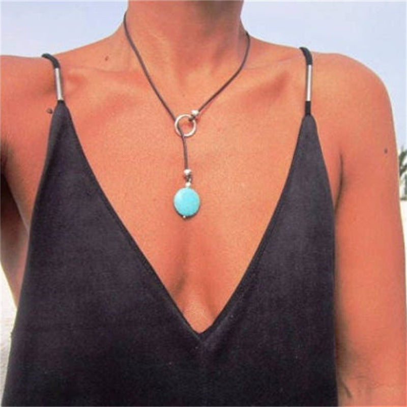 Collar de cuerda de cuero verde con diseño floral bohemio