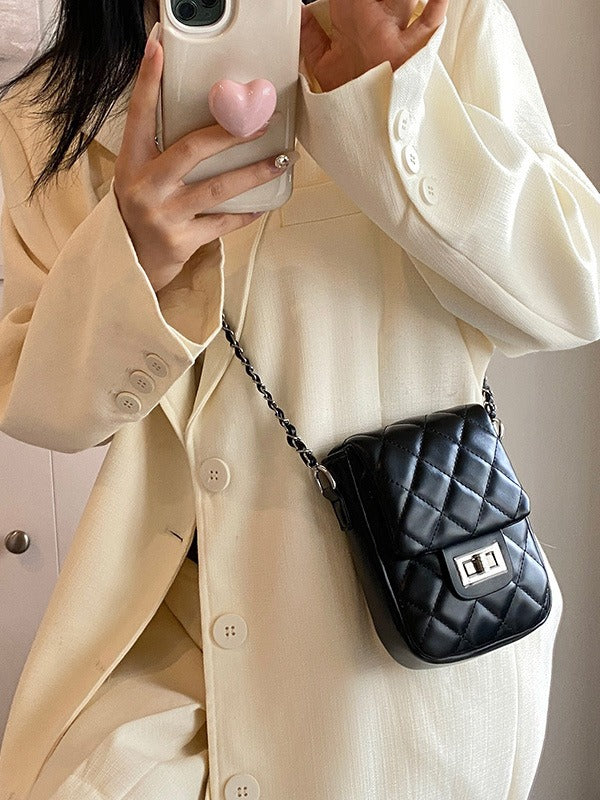 Mini bolso bandolera con bordado romboidal de verano