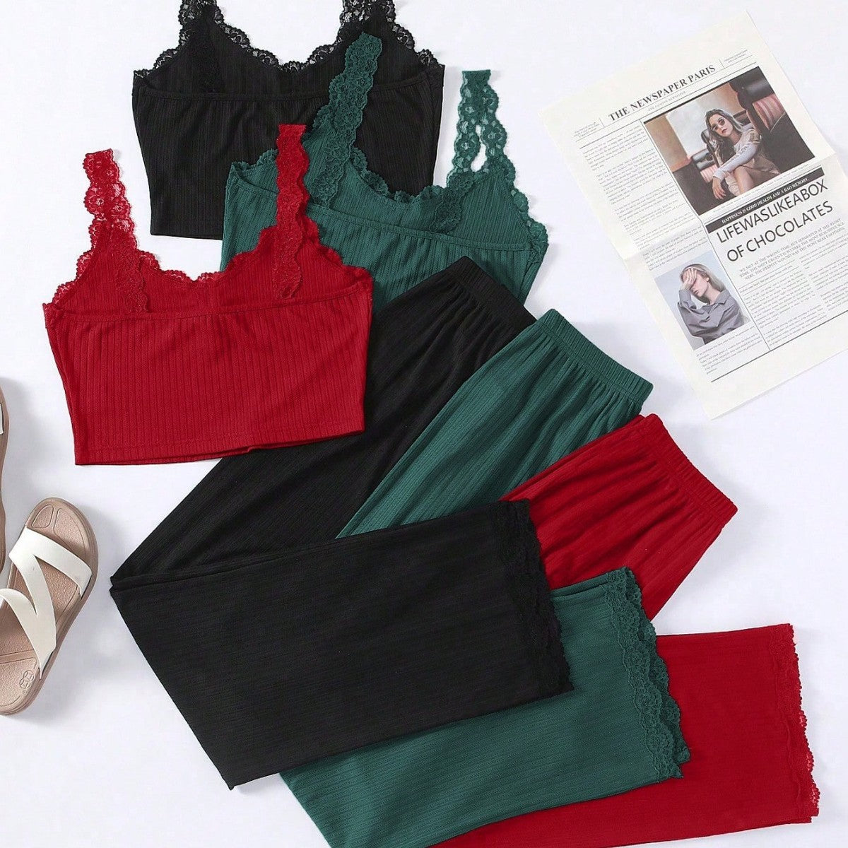 Ensemble pyjama haut court et pantalon ample en dentelle de couleur unie pour femme
