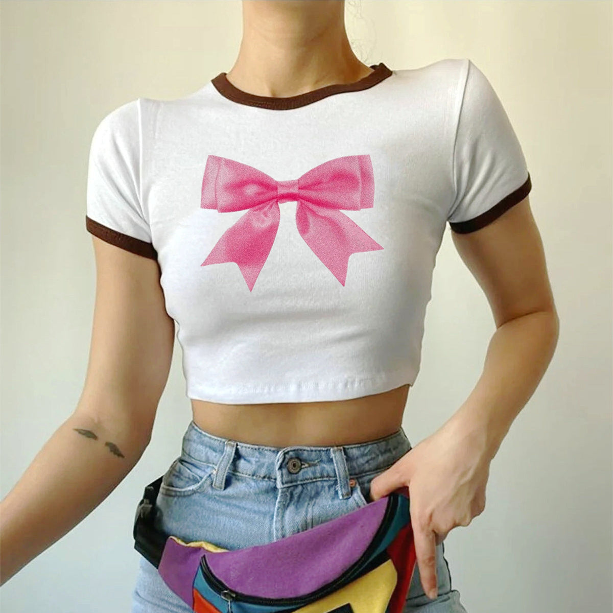 Camiseta corta con lazo de moda urbana para mujer, jersey de manga corta