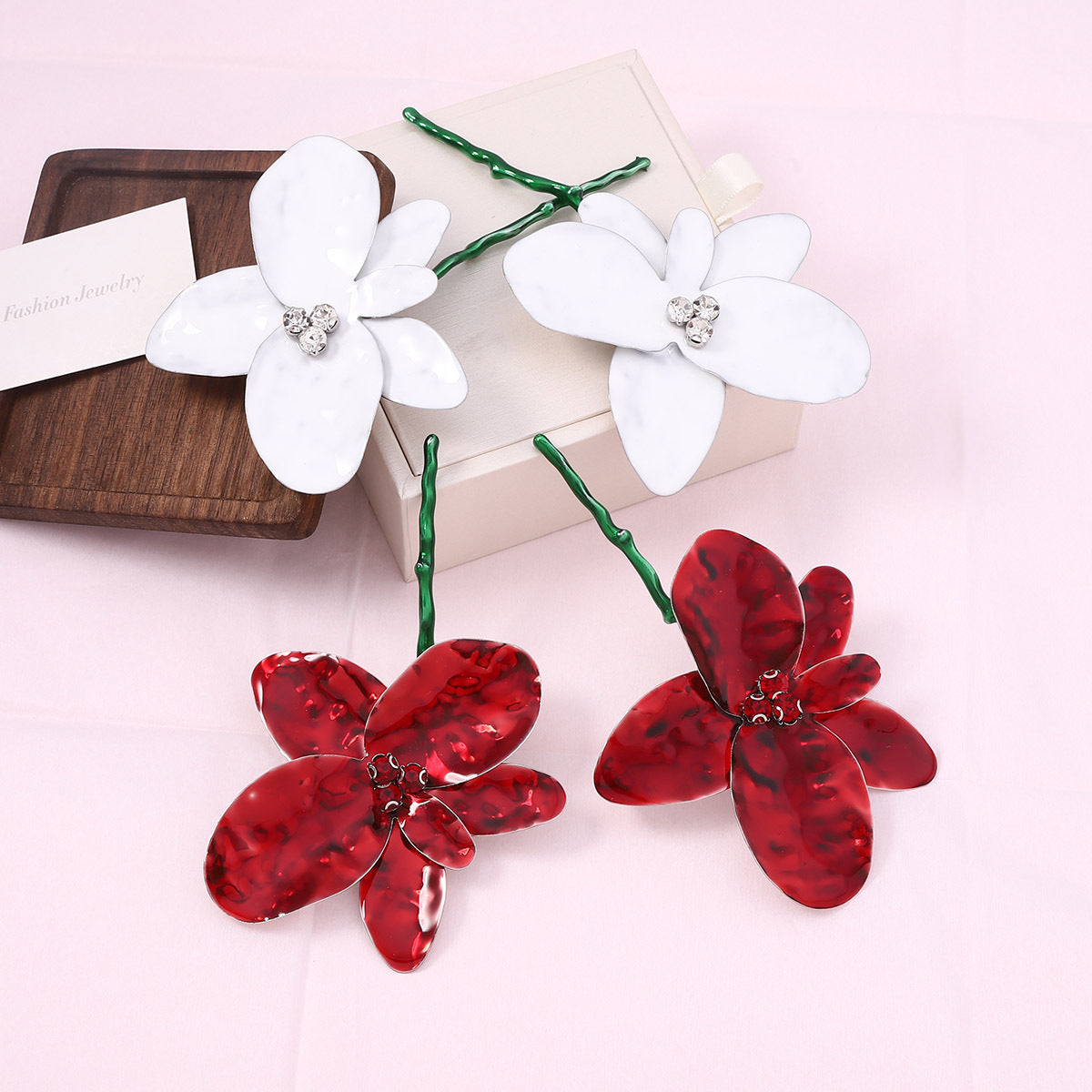 Boucles d'oreilles florales exagérées tendance - Style fleur en métal pour femme