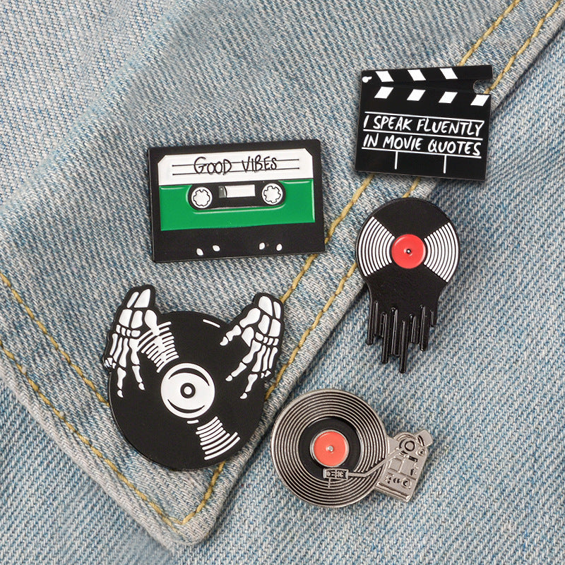Broche en alliage motif tête de mort pour lecteur de disque rétro, mode Halloween pour femme
