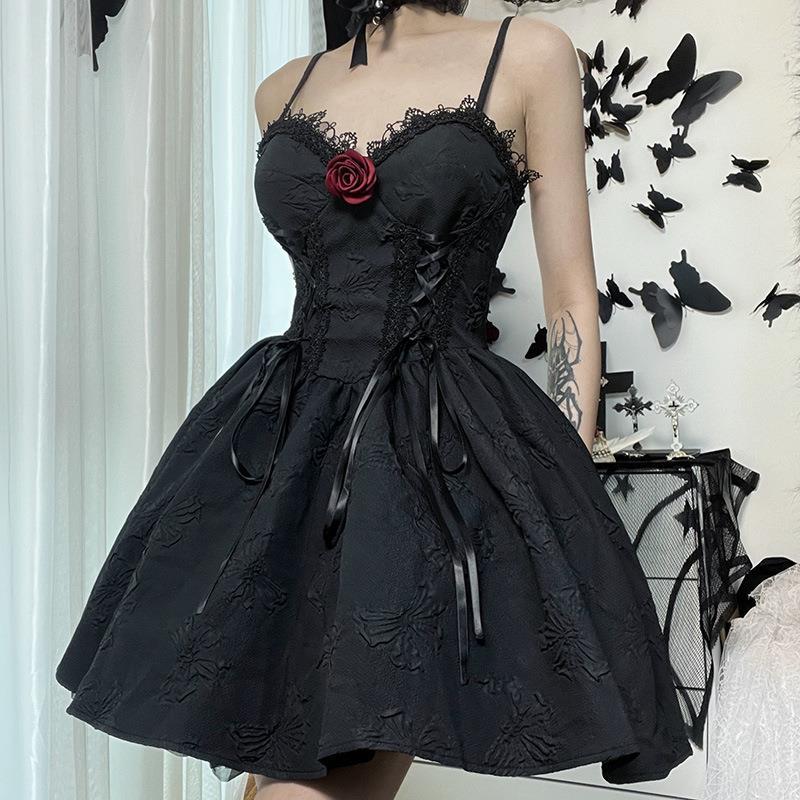 Robe gothique en polyester avec coutures en dentelle pour femme