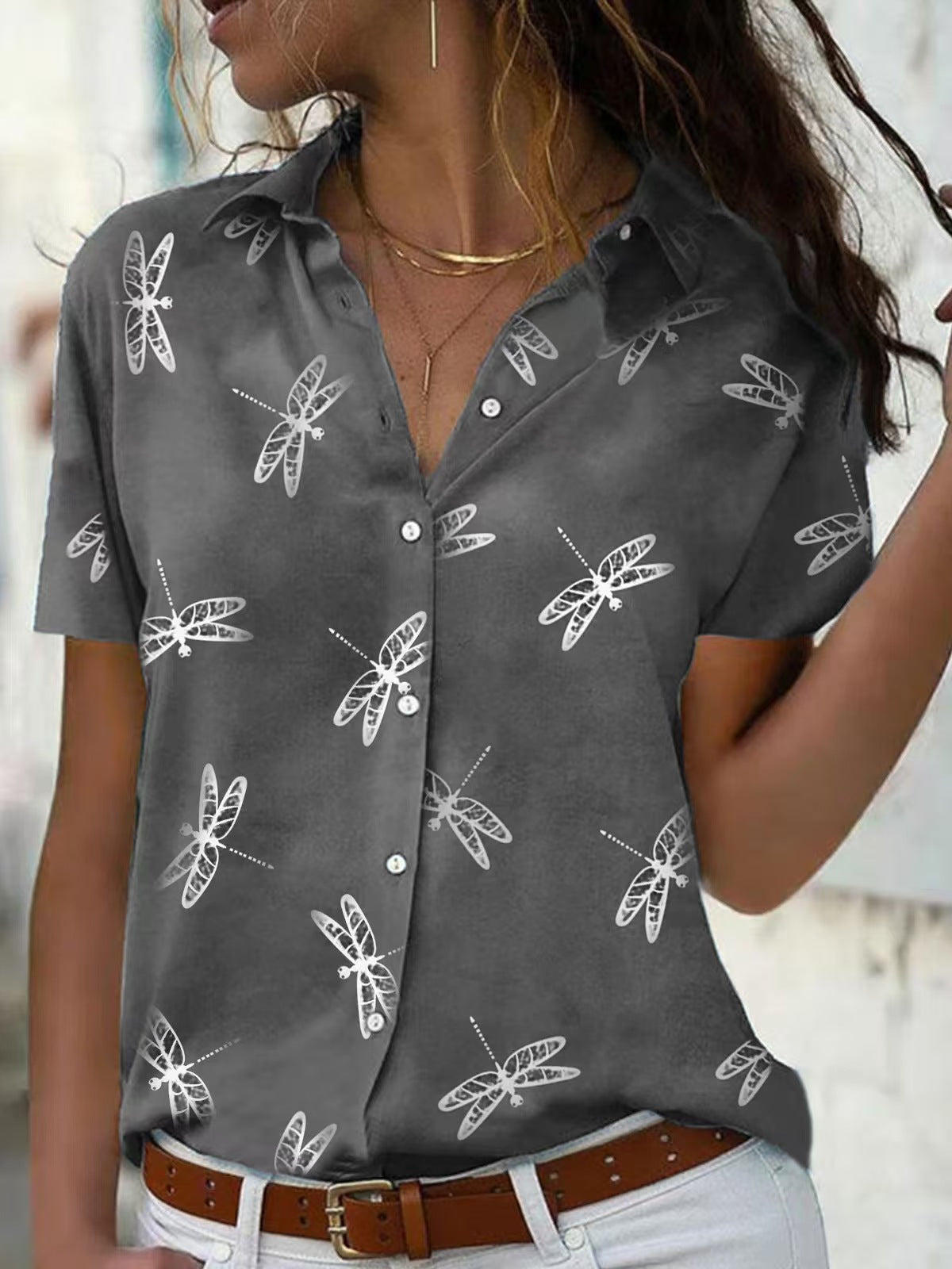 Blusa informal de poliéster con estampado de libélula y manga corta para mujer