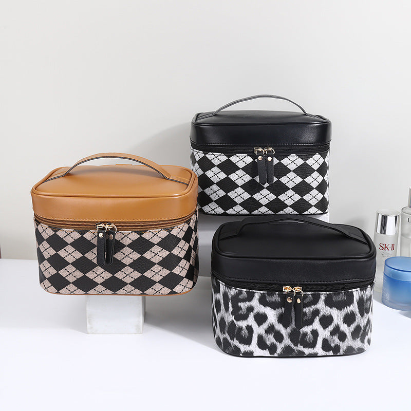 Bolsa de cosméticos de pata de gallo de moda en blanco y negro