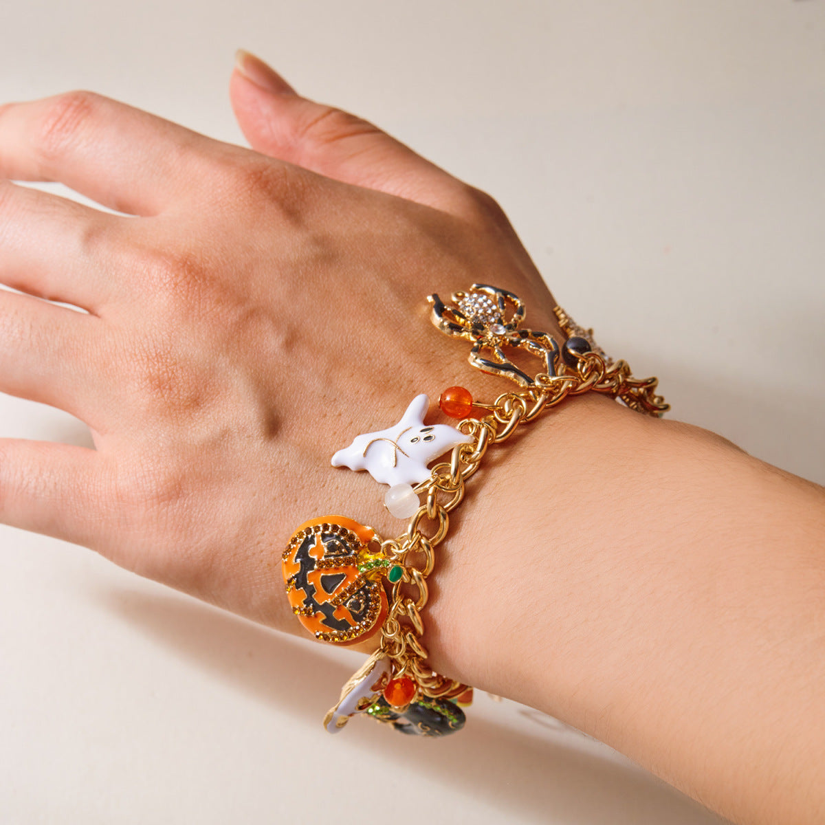Pulsera de aluminio con diseño de calabaza, fantasma y araña para Halloween
