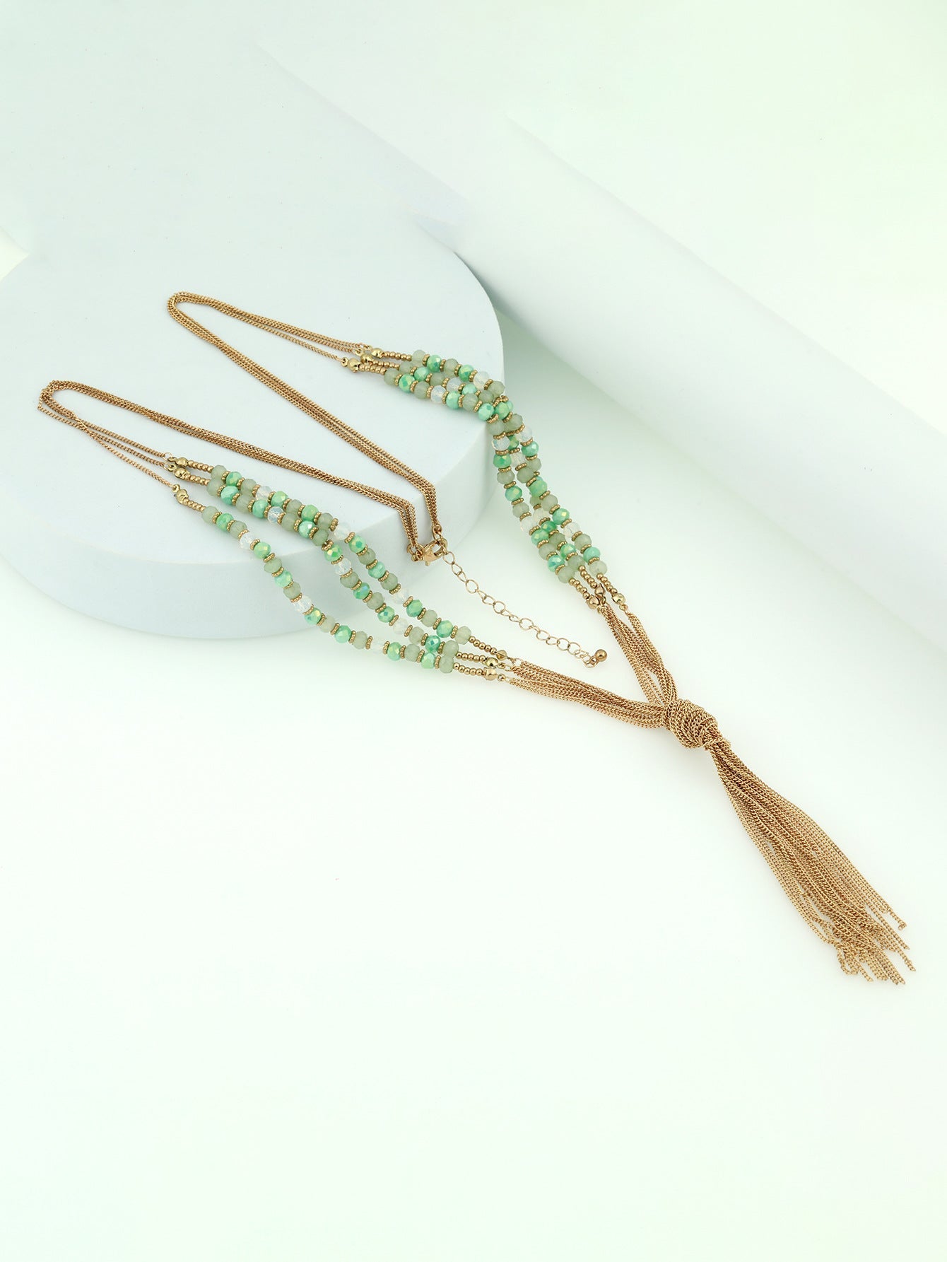 Collar bohemio con borlas de cristal multicapa