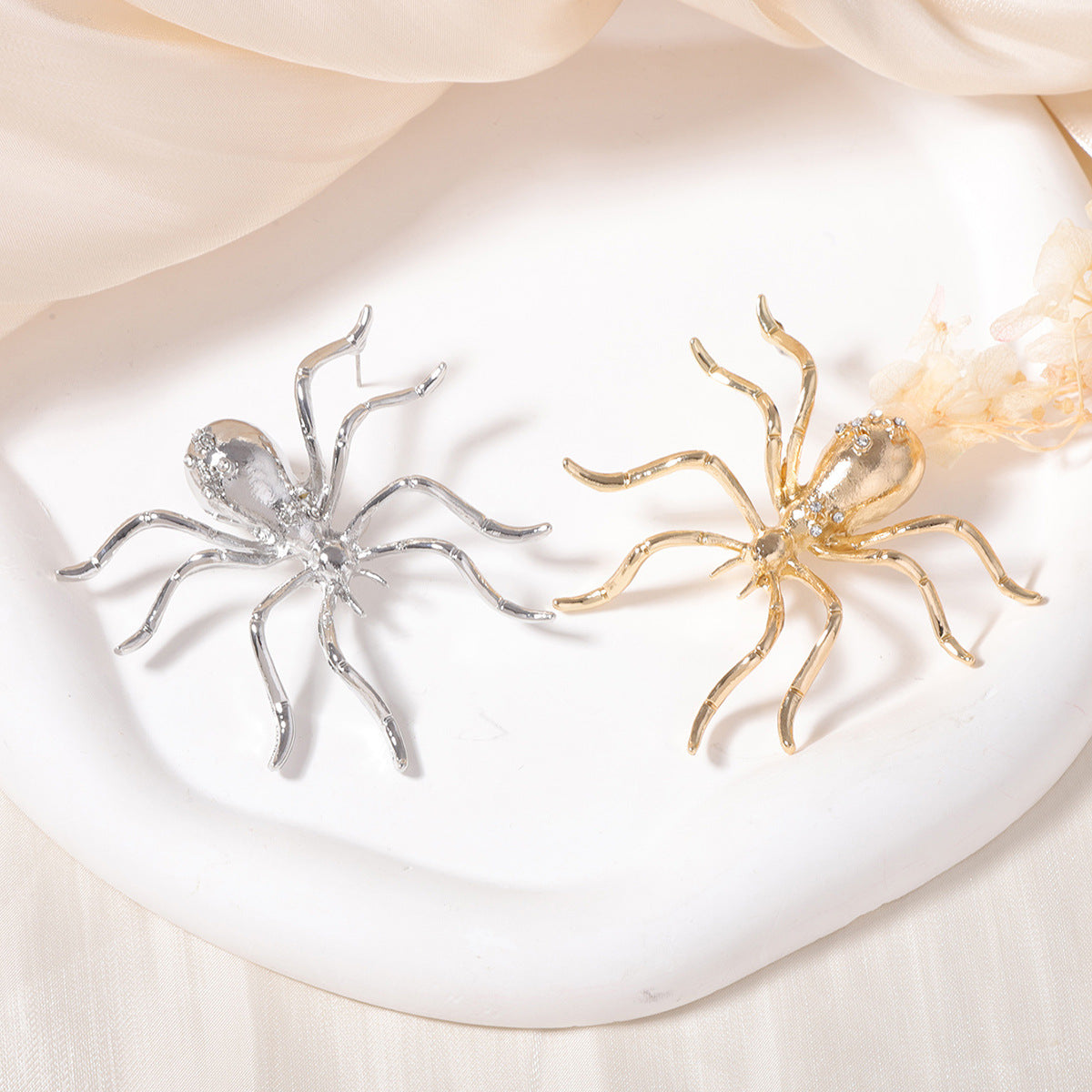 Women Fashion Exaggerated Alloy Spider Earrings