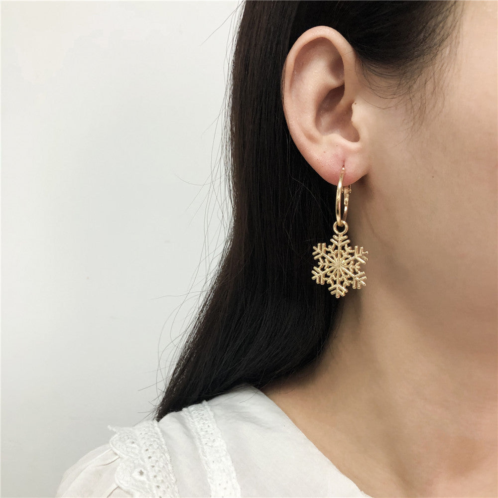 Women Fashion Simple Hollow Snowflake Earrings