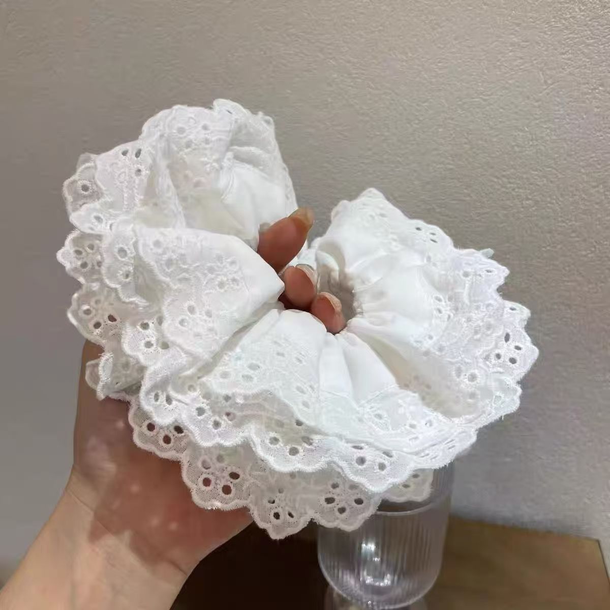 Women Vintage Elegant Lace Large Size Scrunchie