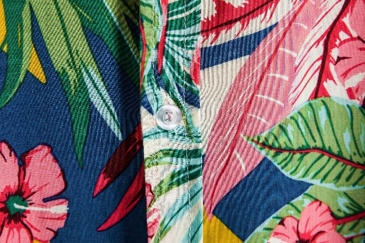 Camisa informal de verano con solapa y estampado floral hawaiano para hombre