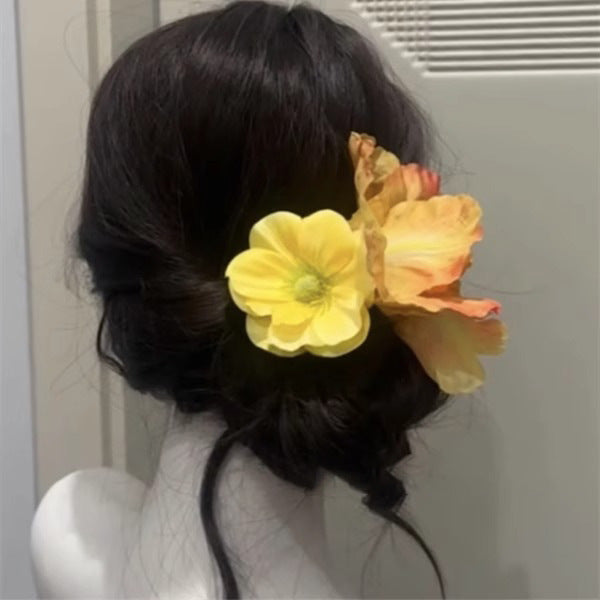 Bohemian Beach Holiday Floral Hairpin