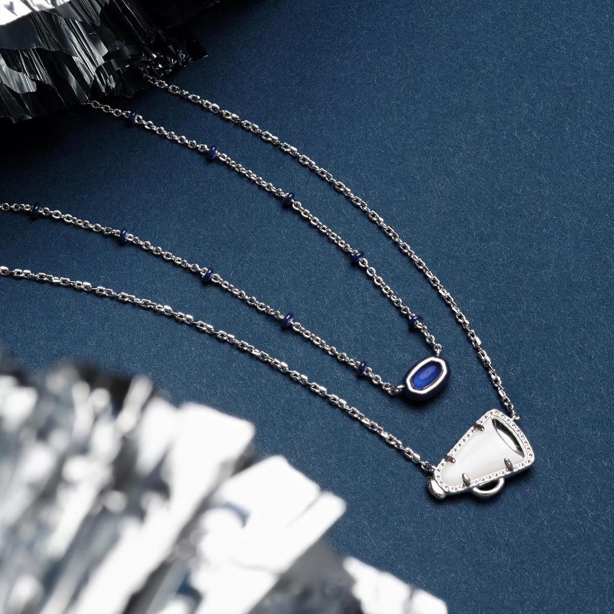Collar sencillo de cuerno con gotero de aceite para mujer, con colgante geométrico de nácar.