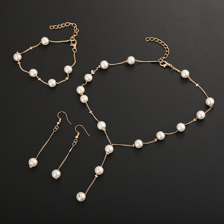 Conjunto de tres piezas de joyería elegante y sencilla con perlas de moda