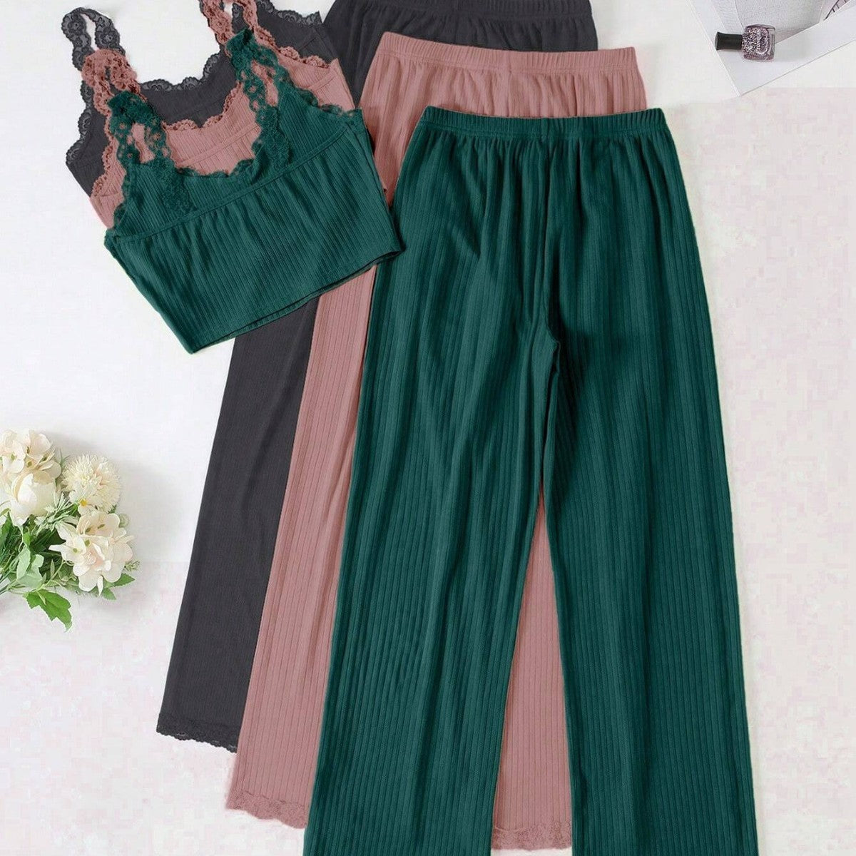 Ensemble pyjama haut court et pantalon ample en dentelle de couleur unie pour femme