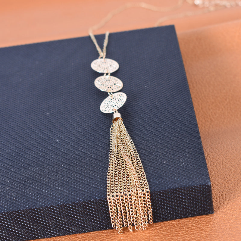 Collar con borlas geométricas huecas retro para mujer, colgante de aleación