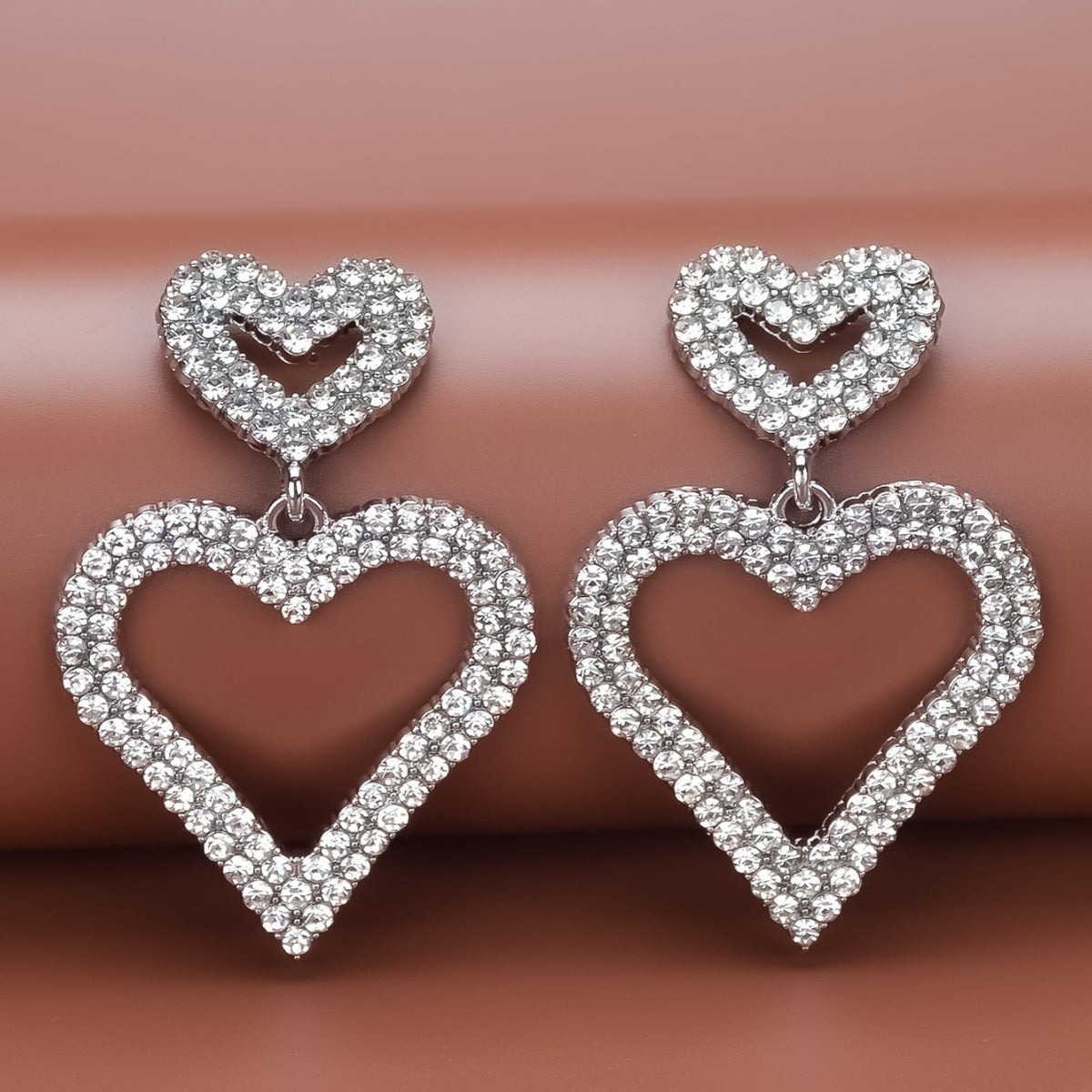 Pendientes personalizados con diamantes de imitación en forma de corazón exagerados