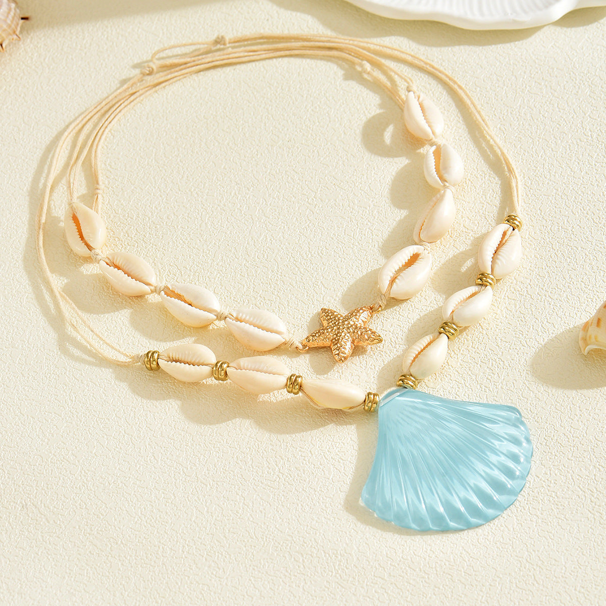 Bohemian Shell Pendant Sea Necklace with Resin Art