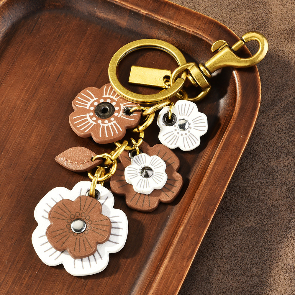 Llavero con colgante de cadena de flores retro para mujer - Material de PU de moda