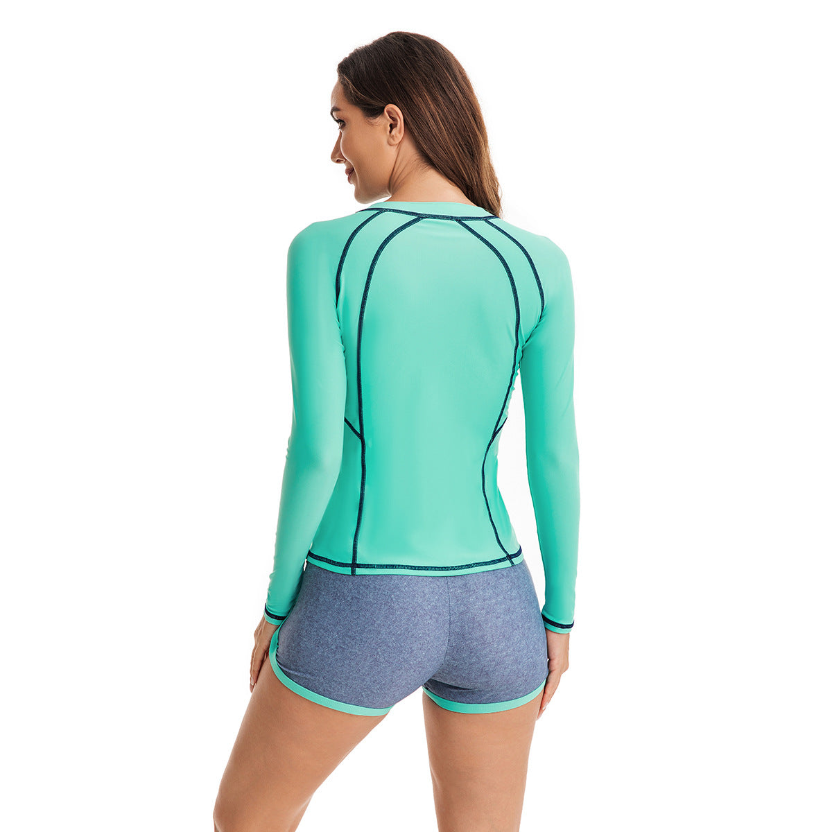Conjunto de top y pantalones cortos de manga larga con cremallera y contraste de colores informales a la moda para mujer