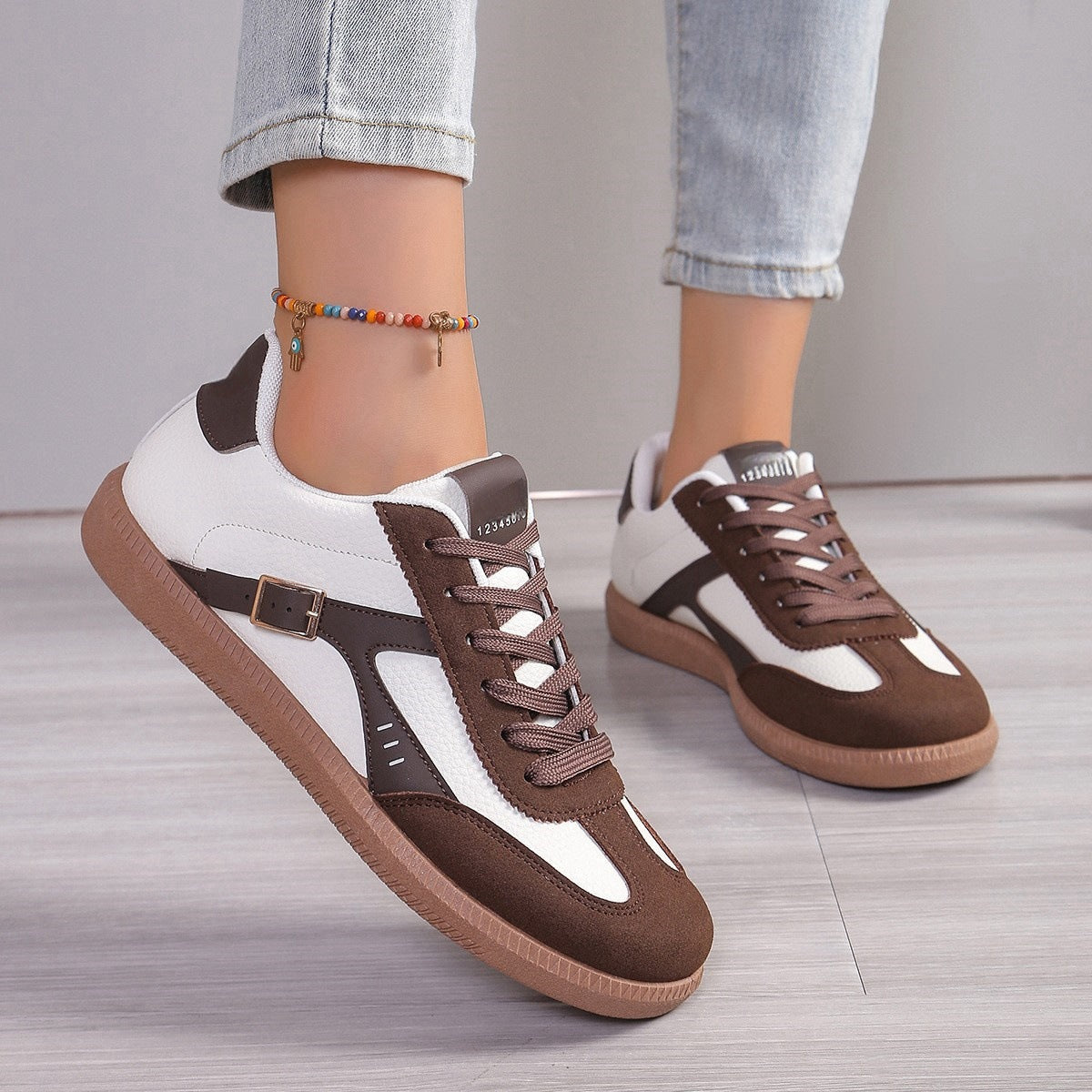 Zapatillas informales con cordones y punta redonda para mujer