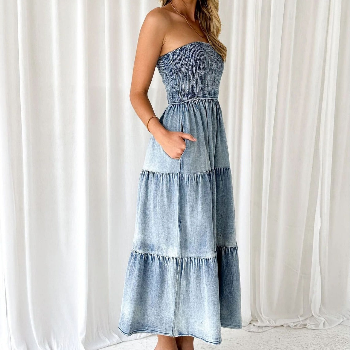 Vestido vaquero sexy con top de tubo y costuras plisadas a la moda para mujer