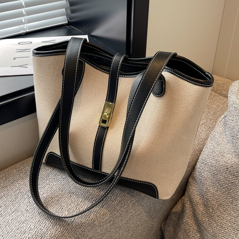 Bolso tote vintage de gran capacidad con empalmes en contraste