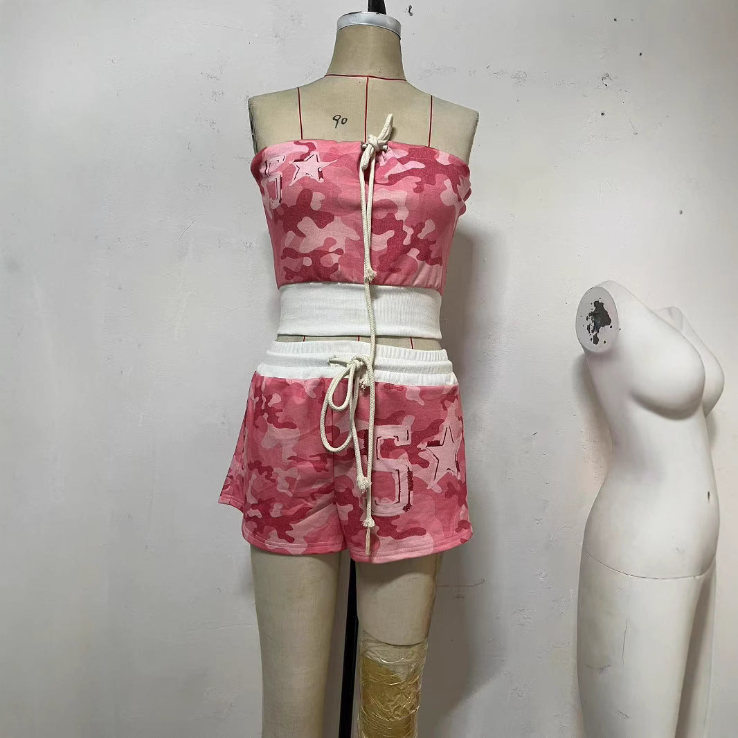 Conjunto de dos piezas de top y pantalones cortos de camuflaje para mujer