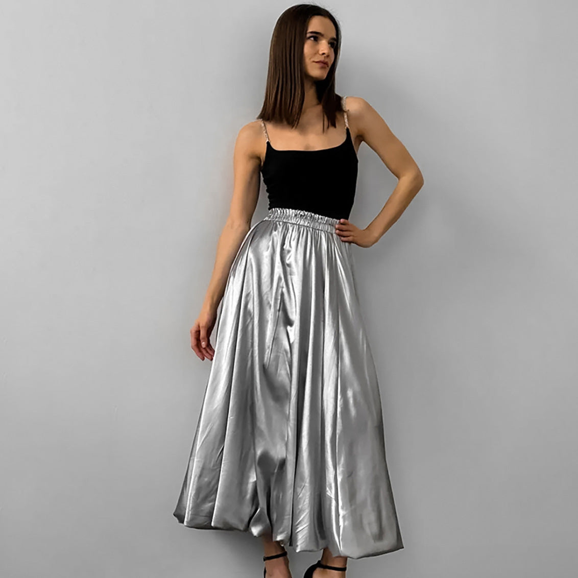 Falda plisada de satén informal sencilla de moda para mujer