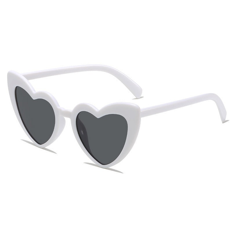Retro Heart Shaped Sunglasses Resin Frame Literature and Art Style