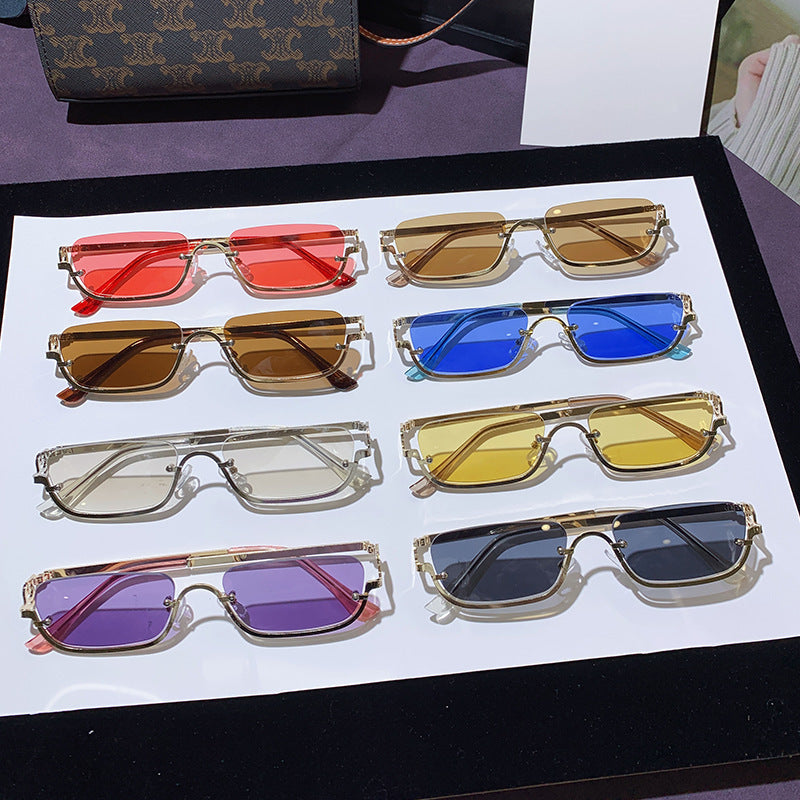Gafas de sol cuadradas con montura pequeña y sencilla de moda para mujer