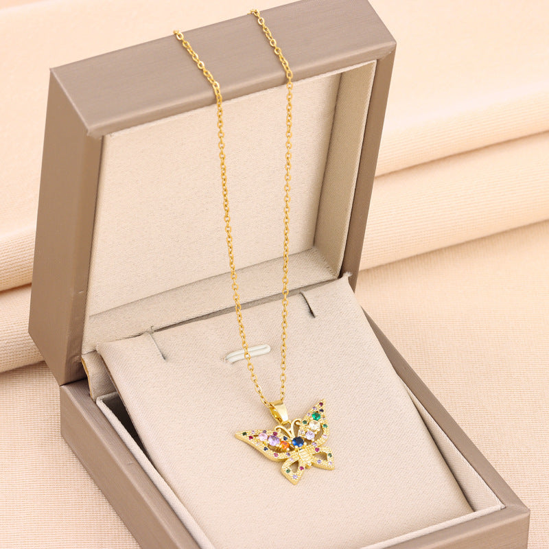 Collar con colgante de mariposa multicolor bohemio