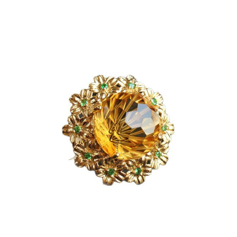 Elegant Flower Shaped 18k Gold Ring for Women