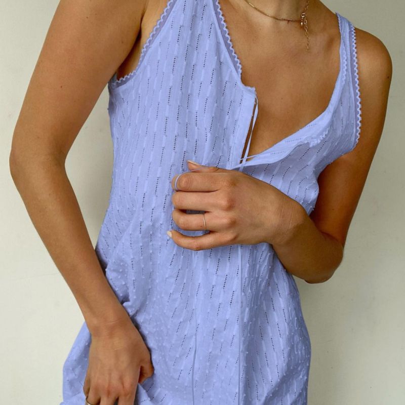 Robe débardeur ajourée en dentelle à col en V pour femme, idéale pour les vacances d'été