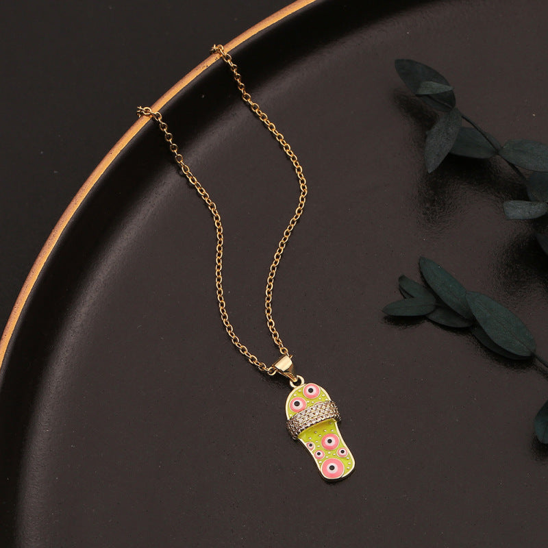 Collar con colgante de zapatilla de ojo malvado para mujer
